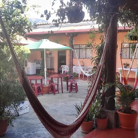 Hostal Morenos Antigua Ngoại thất bức ảnh