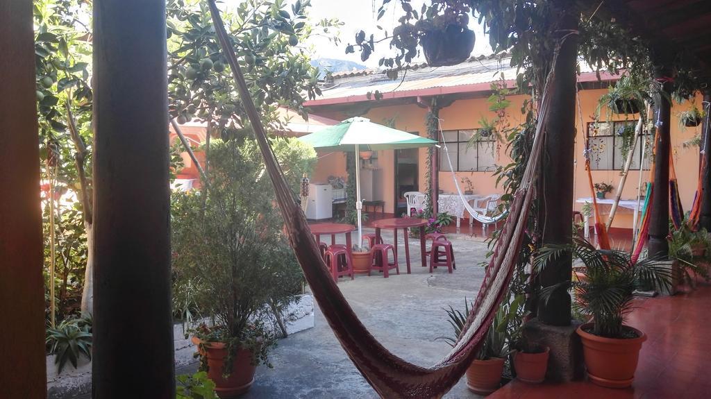 Hostal Morenos Antigua Ngoại thất bức ảnh