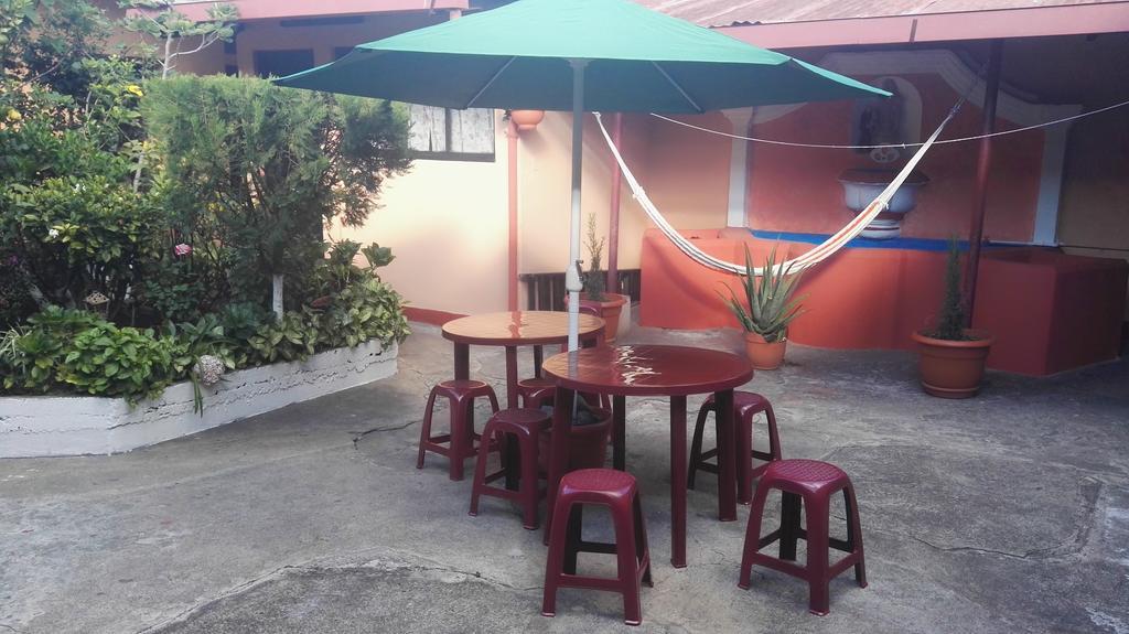 Hostal Morenos Antigua Ngoại thất bức ảnh