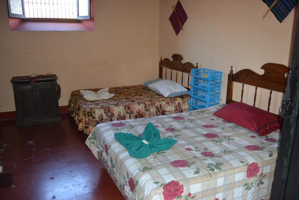 Hostal Morenos Antigua Ngoại thất bức ảnh